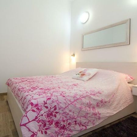 Apartment Radiant Orchid بوريتش المظهر الخارجي الصورة
