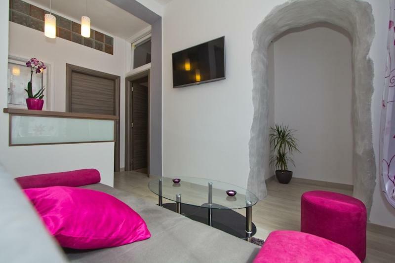 Apartment Radiant Orchid بوريتش المظهر الخارجي الصورة